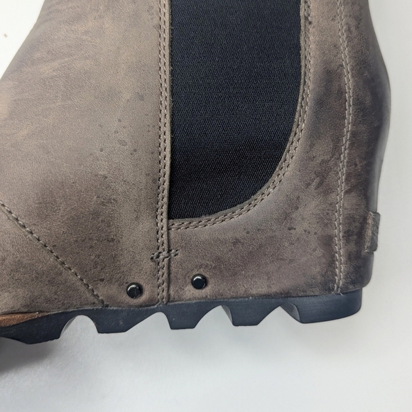 Sorel Lea wedge booties tan leather ankle chelsea boots pull on size 8.5 - Picture 9 of 10